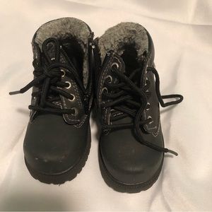 SmartFit Boots Size 6